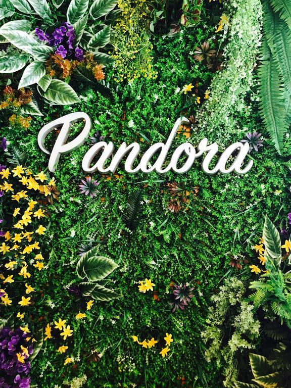 Pandora After 80S Hostel Hong Kong Exterior photo